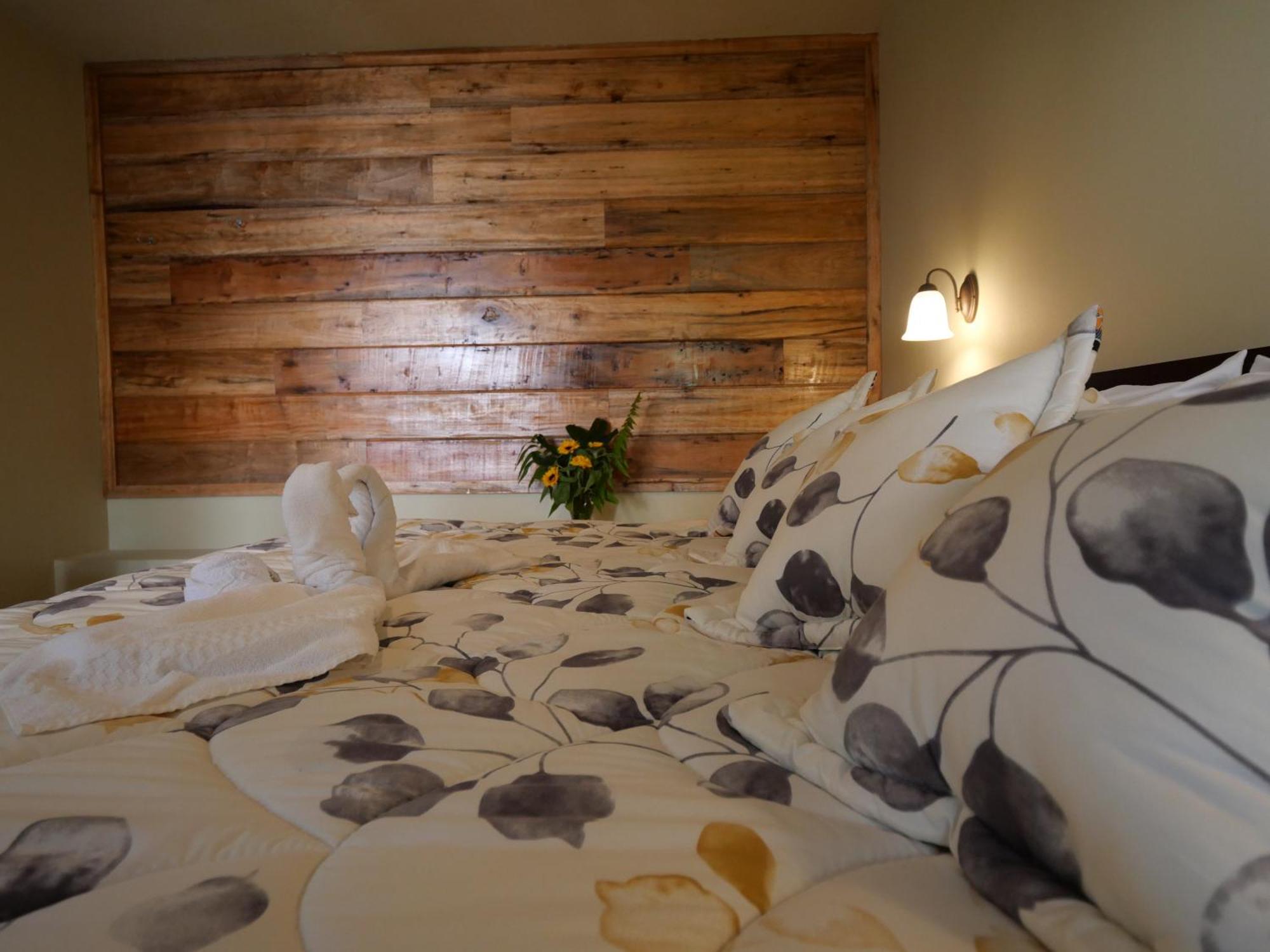 Casa Del Rio En Mindo Bed & Breakfast Ngoại thất bức ảnh