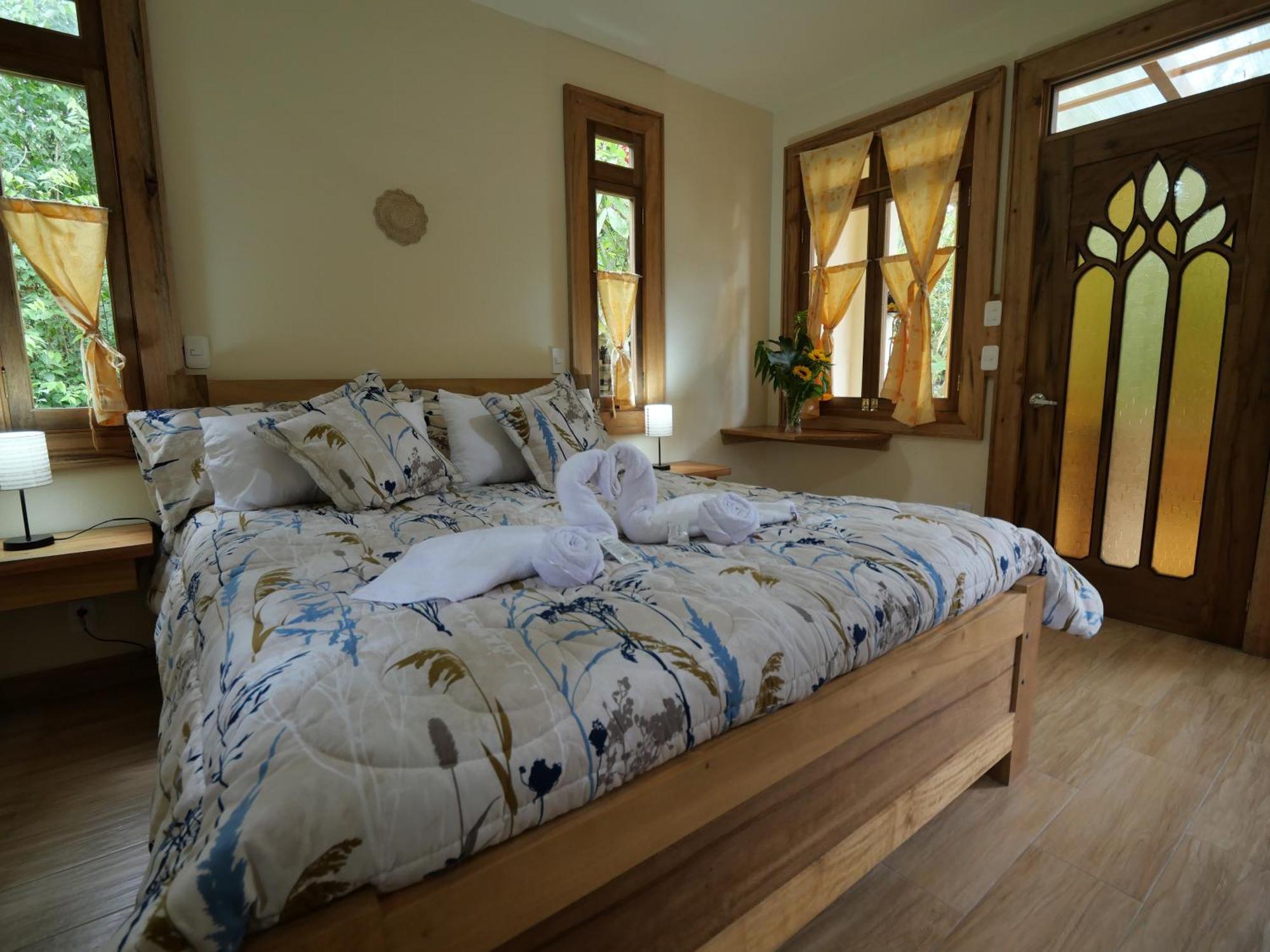 Casa Del Rio En Mindo Bed & Breakfast Ngoại thất bức ảnh