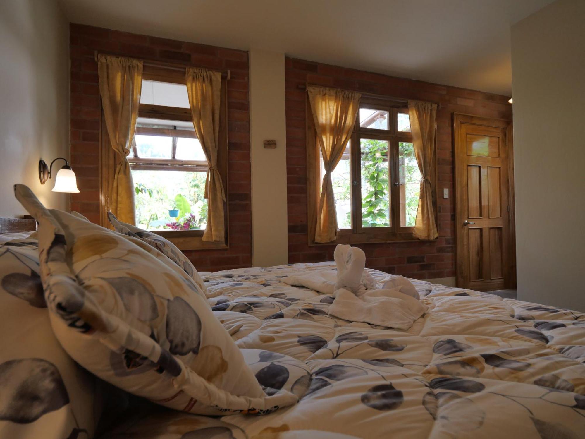 Casa Del Rio En Mindo Bed & Breakfast Ngoại thất bức ảnh