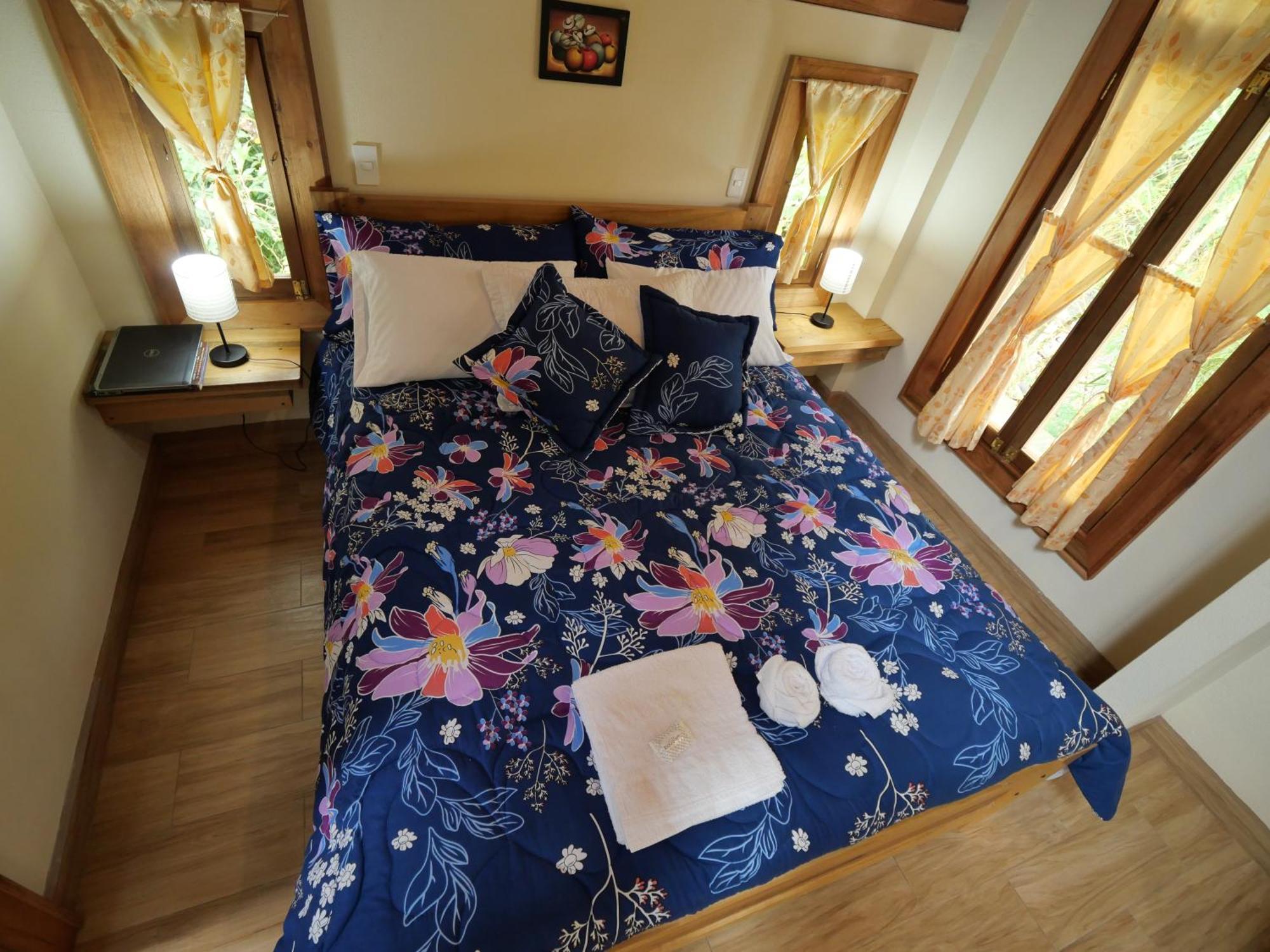 Casa Del Rio En Mindo Bed & Breakfast Ngoại thất bức ảnh
